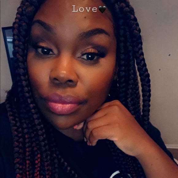 Meet your Posher, Franchesca - Picture 4 of 6